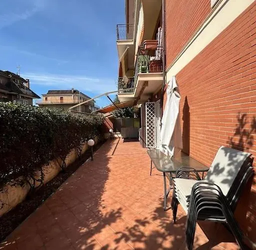 Delizioso A 5 Minuti Dalla Metro A Apartment Rom